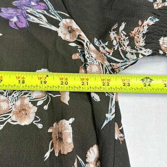 Umgee Womens Size Medium Cotton Blend Gray Floral Flowy Tunic Blouse Bell Sleeve - Picture 8 of 9